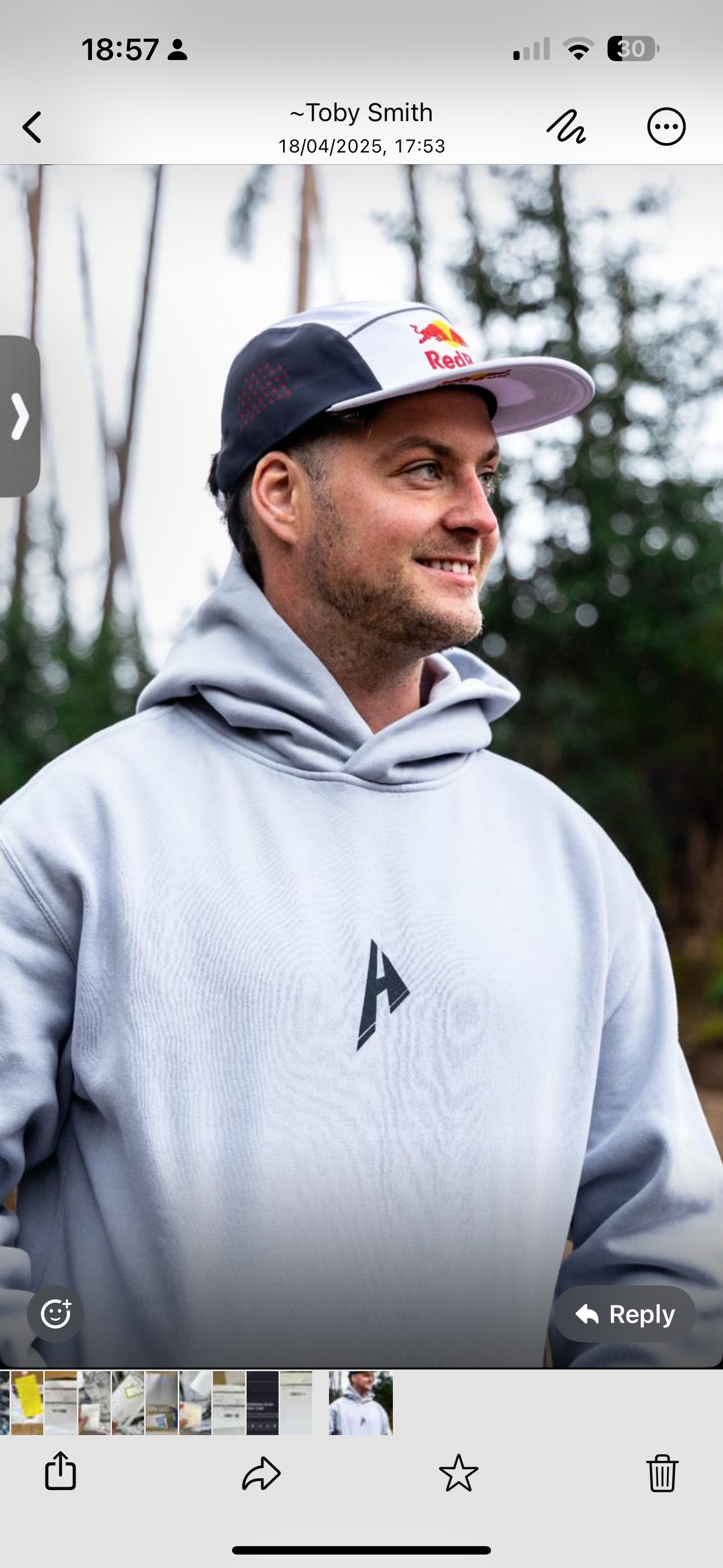 HOODS & SWEATS